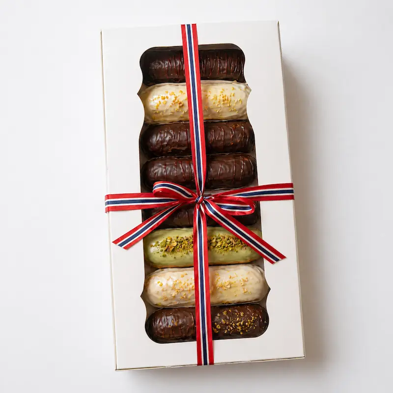 Stor boks med 8 éclairs